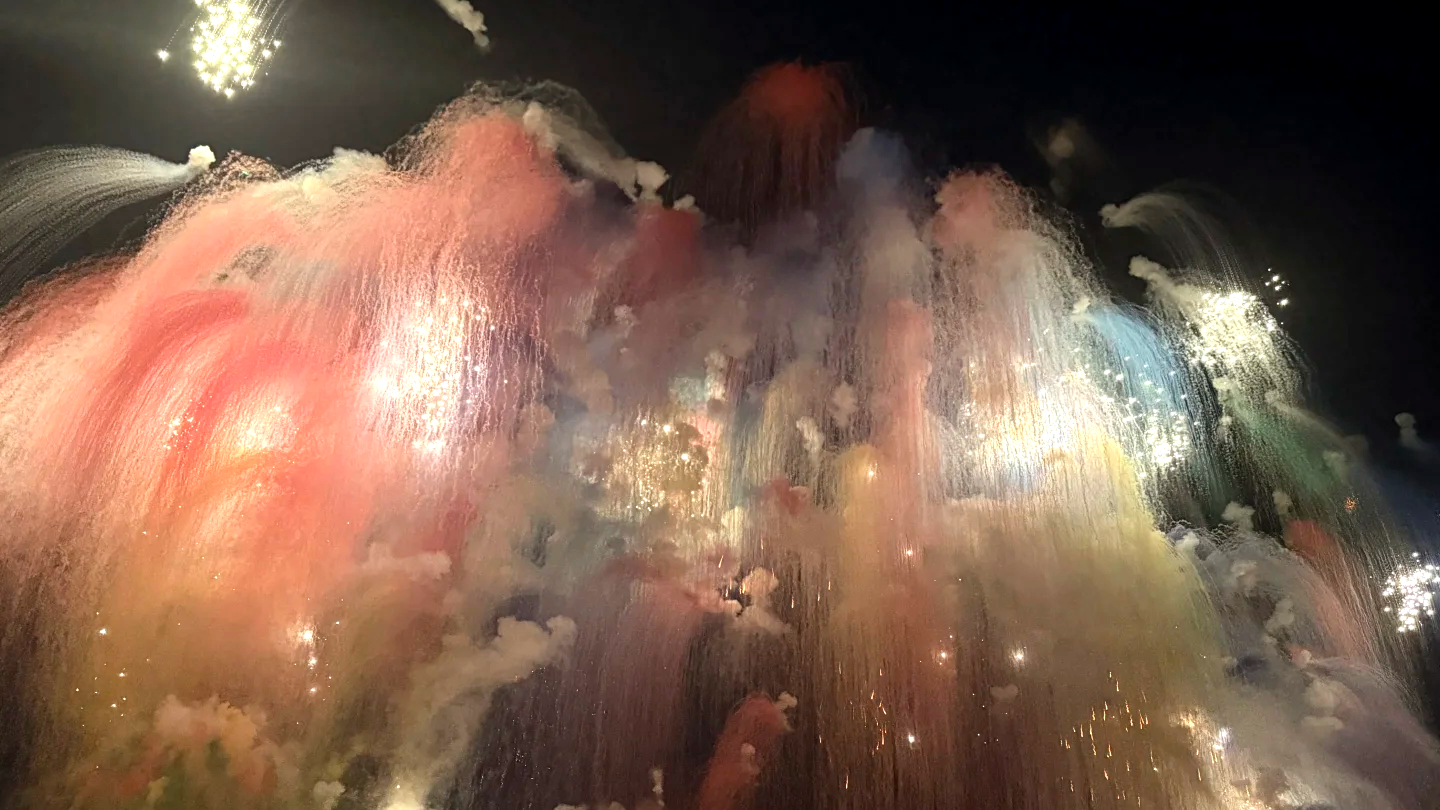 Worship Ceremony & Fireworks Show Held in Shangli